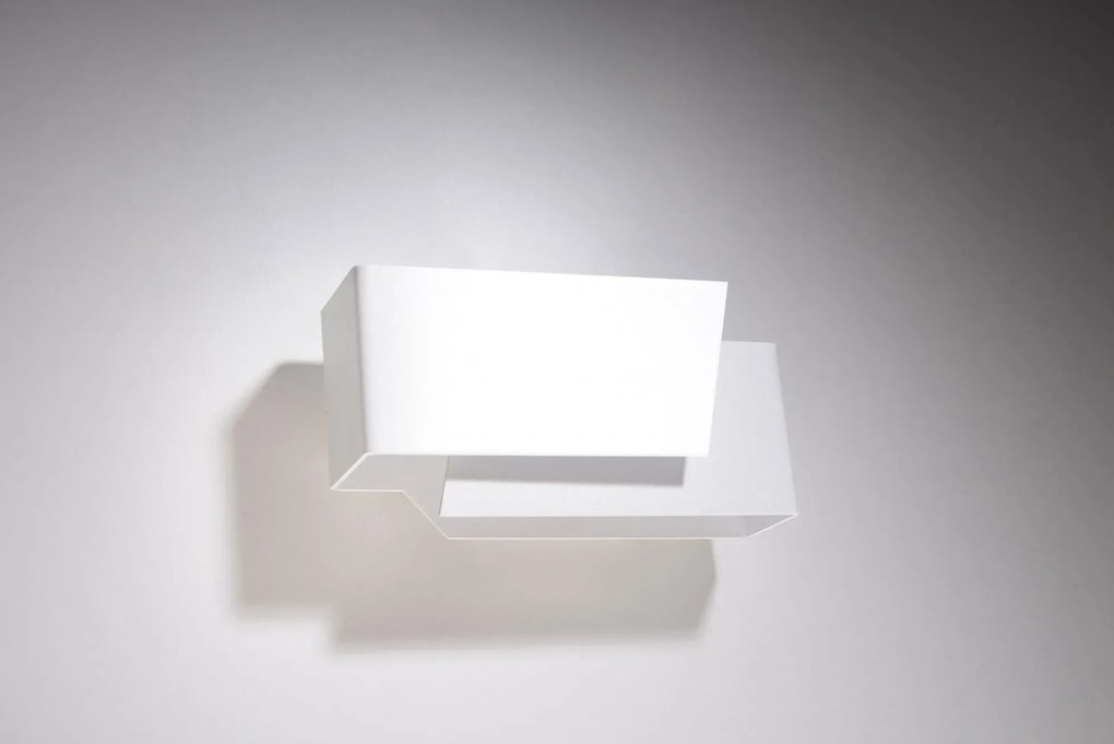 Minimalistyczny kinkiet E743 C3-L17