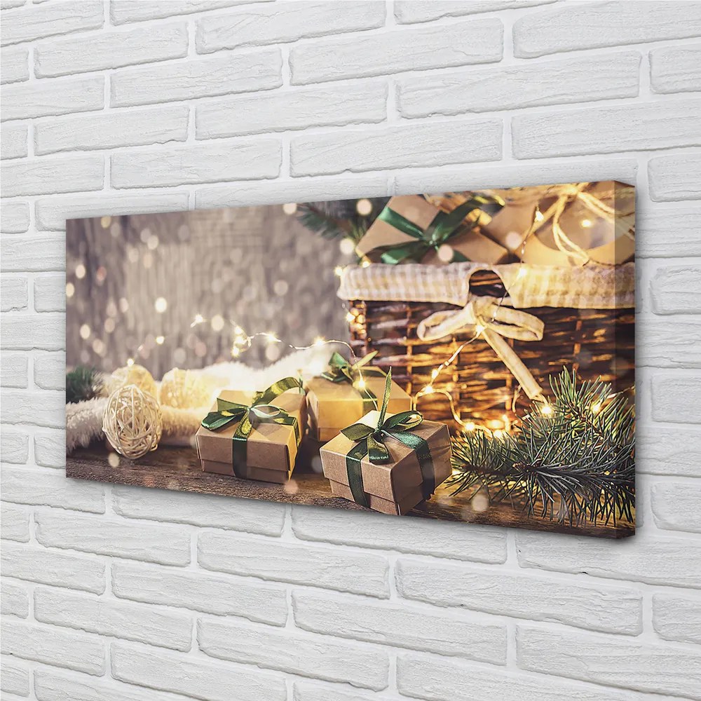 Zdjęcie na płótnie Prezenty, Gałązki i Bombki