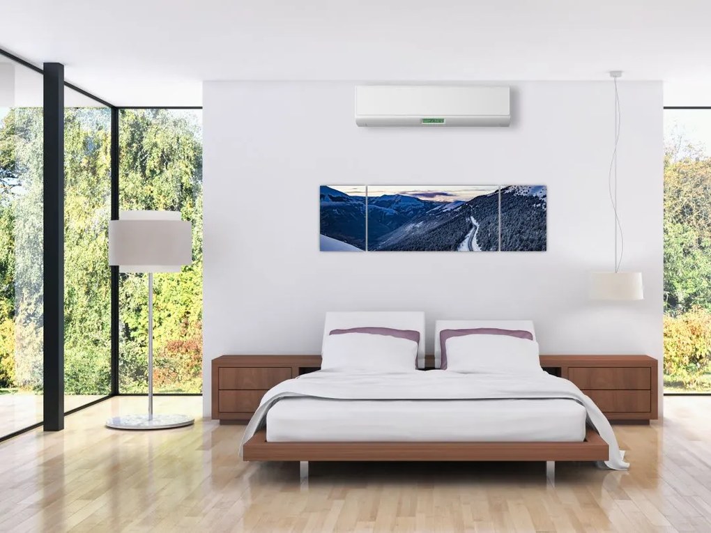 Obraz ośnieżonego stoku (170x50 cm)