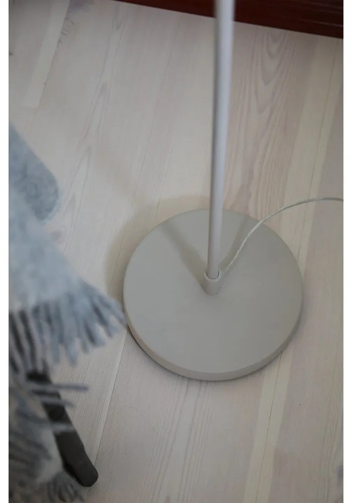 Beżowa lampa stojąca LED ze ściemniaczem z metalowym kloszem (wysokość 140 cm) Patro – Markslöjd