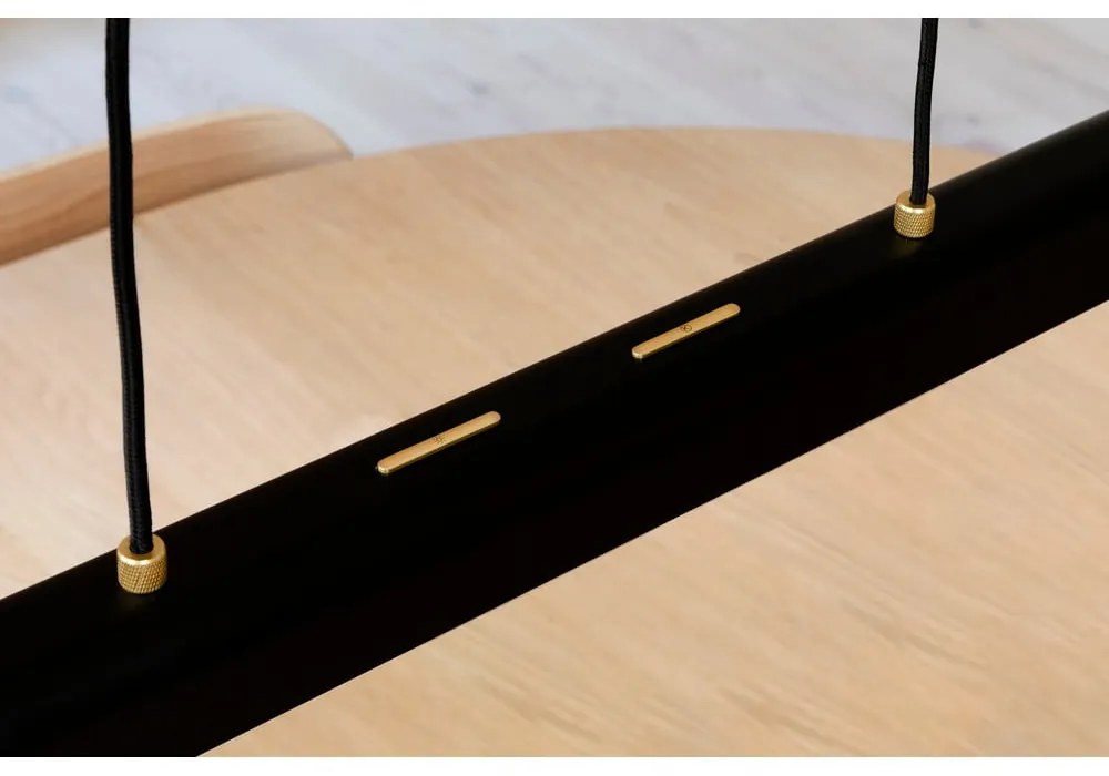 Czarna lampa wisząca LED ze ściemniaczem Hazel Branch – UMAGE