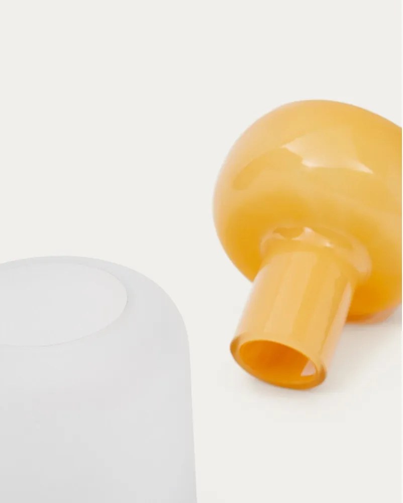 Żółty szklany wazon (wysokość 30,5 cm) Kelse – Kave Home