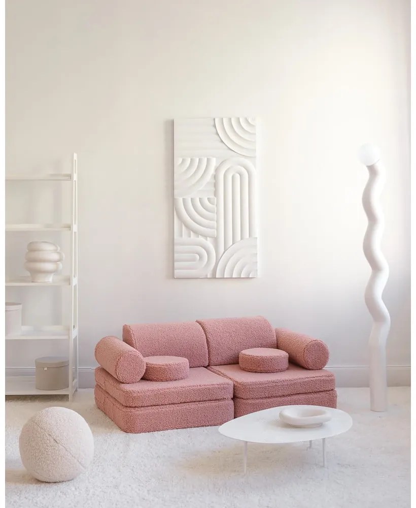 Różowa sofa dla dzieci z materiału bouclé 132 cm Settee – Wigiwama