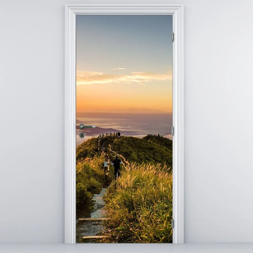 Fototapeta na drzwi - Góry o zachodzie Słońca (95x205cm)