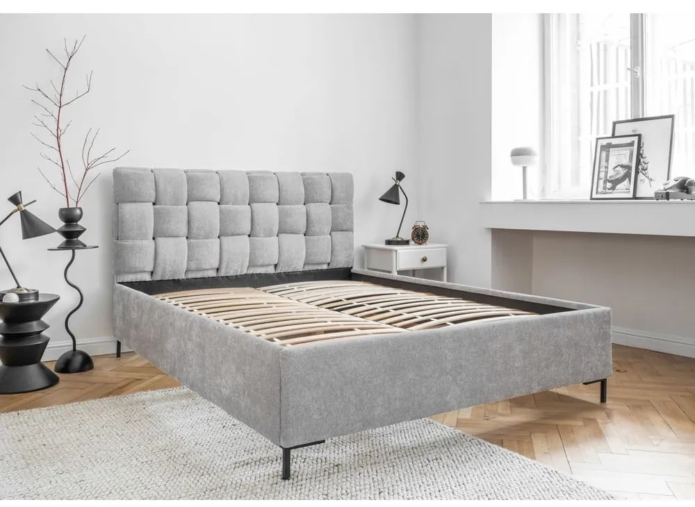 Jasnoszare tapicerowane łóżko dwuosobowe ze stelażem 180x200 cm Eve – Miuform