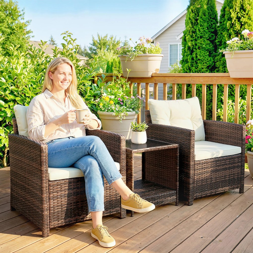 Outsunny Zestaw balkonowy z rattanu, 3-częściowy zestaw mebli ogrodowych z 2 fotelami, stolikiem z dwupoziomowym blatem szklanym, kremowobiały | Aosom PL