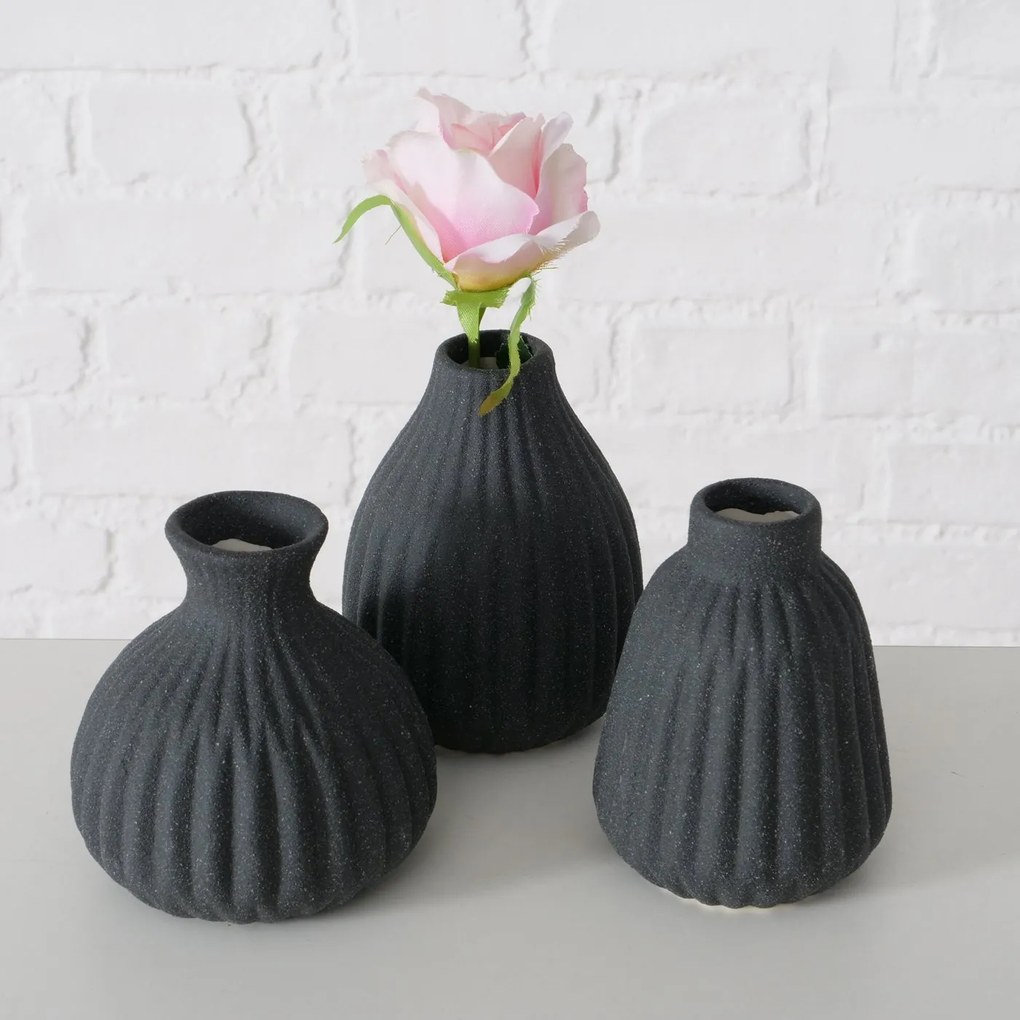 Wazon ceramiczny w prążki ESKO, czarny mat