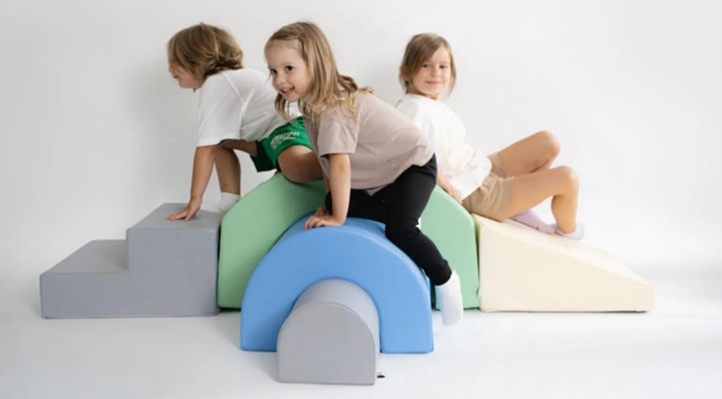 Piankowy tor przeszkód soft play do przedszkola Happy Playground H240-8B