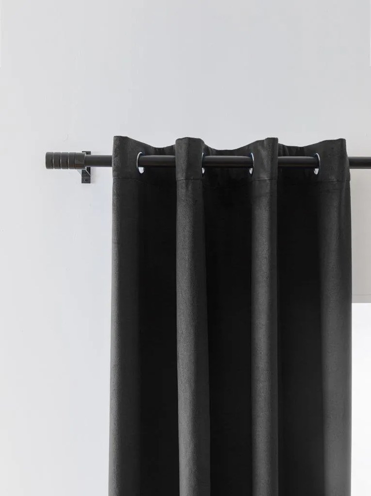 Ciemnoszara zaciemniająca zasłona VELVET 140x250 cm Zawieszanie: Metalowe pierścienie