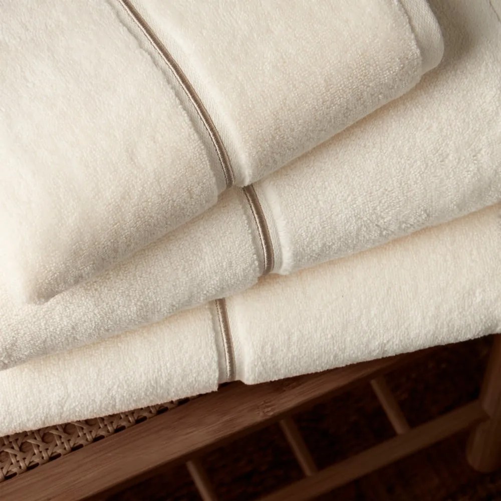 Beżowy bawełniany ręcznik frotte 50x85 cm Zero Twist – Bianca