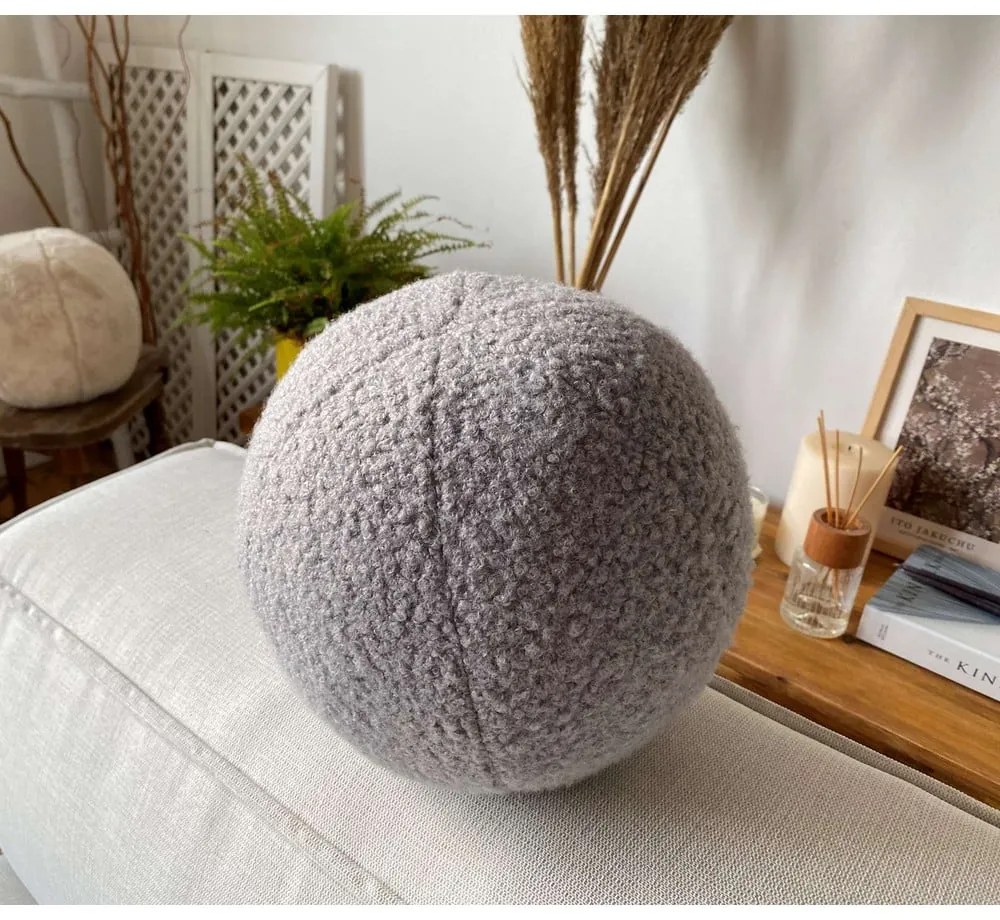 Poduszka dekoracyjna z materiału bouclé ø 20 cm Top – Mioli Decor