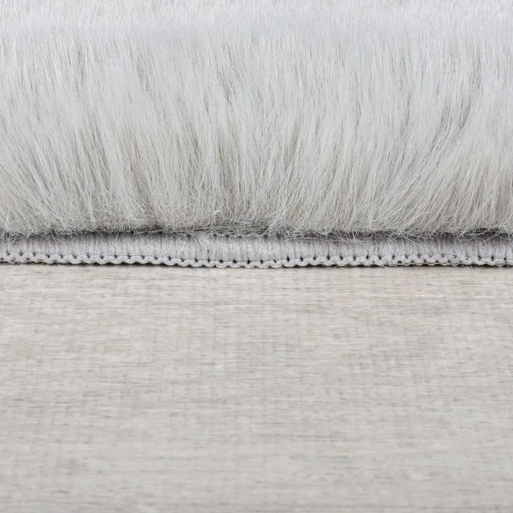 Jasnoszara syntetyczna skóra 200x290 cm Ivy Luxury Fur – Flair Rugs