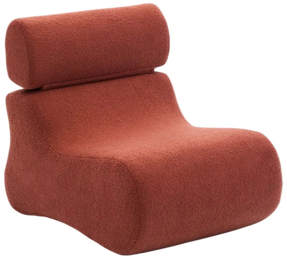 Fotel z materiału bouclé w kolorze terakoty Club – Kave Home