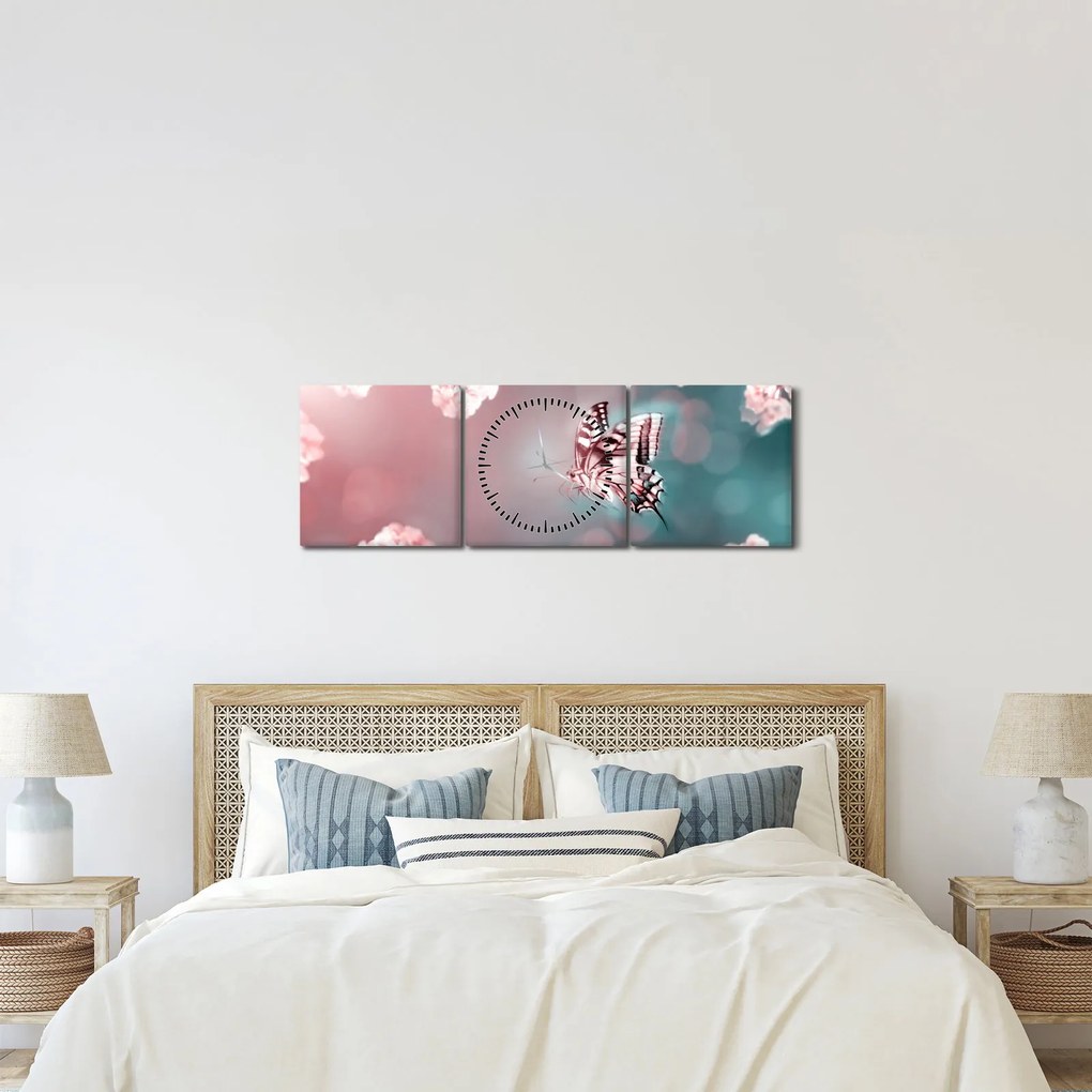 Obraz - Motyl wśród kwiatów (z zegarem) (90x30 cm)
