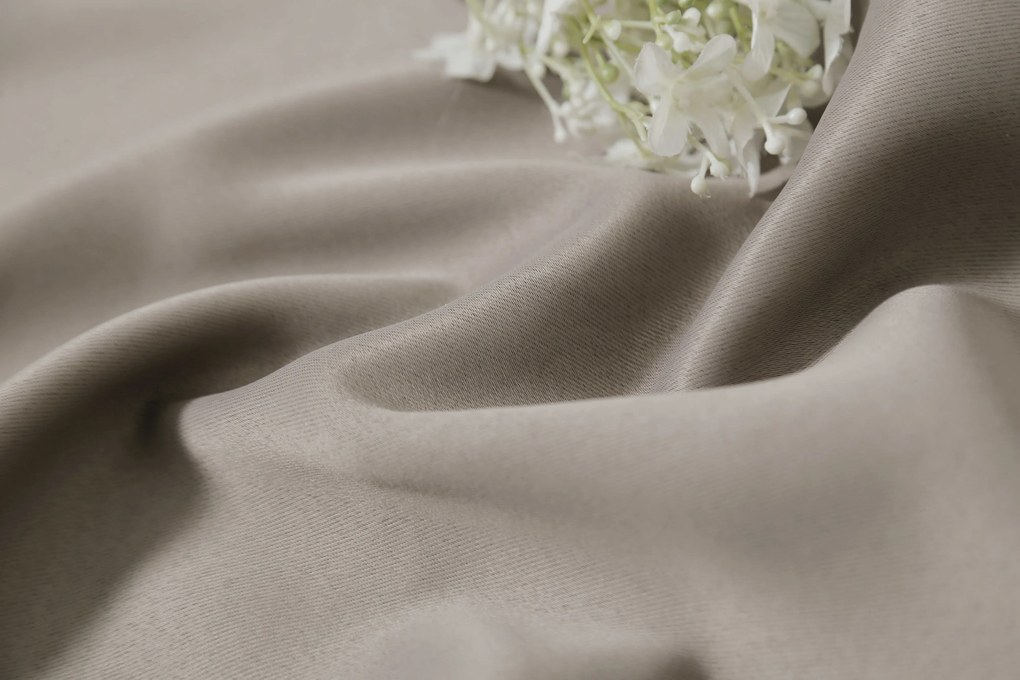 Jasnobrązowa zasłona OXFORD 140x250 cm Zawieszanie: Taśma z wiązaniami