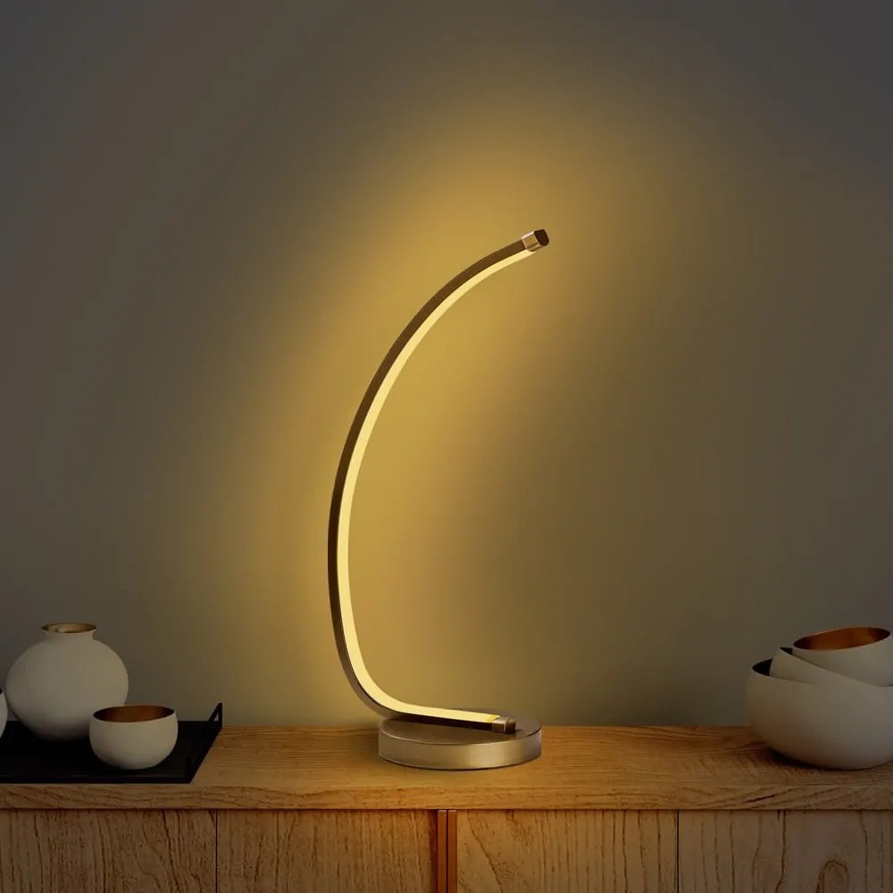 Lampa stołowa LED w kolorze złota (wysokość 43 cm) Bevel – Opviq lights
