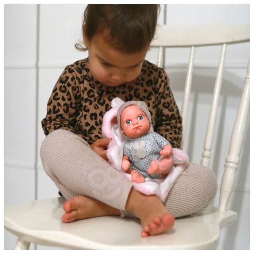 Woopie royal pierwsza lalka bobas z kocykiem króliczkiem 23 cm