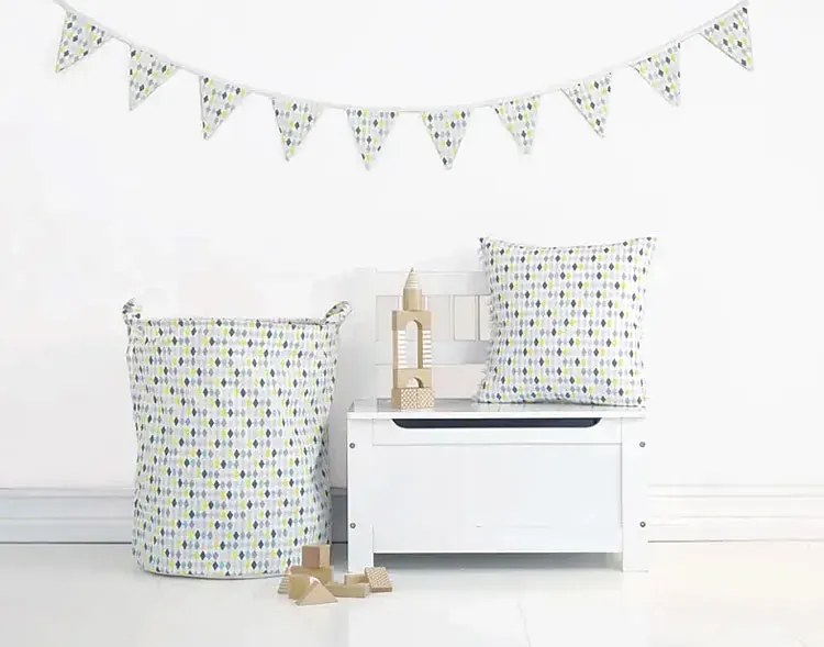 Dziecięca skrzynia na zabawki z ławką K3-E57