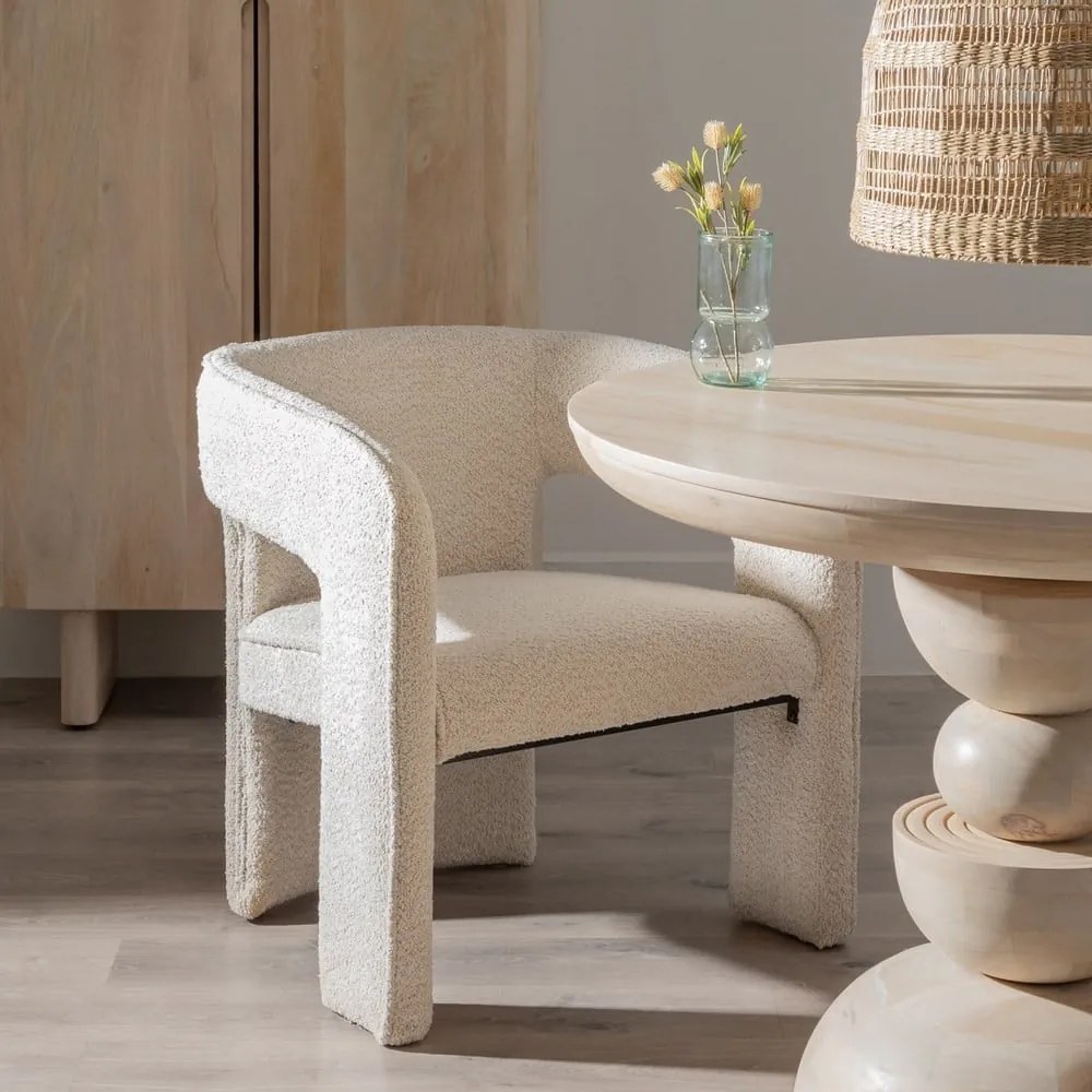 Beżowy fotel z materiału bouclé – Ixia