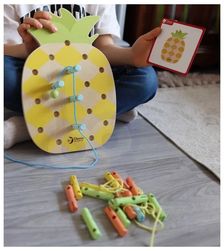 Classic world wooden threader pineapple pegs 21 pcs.