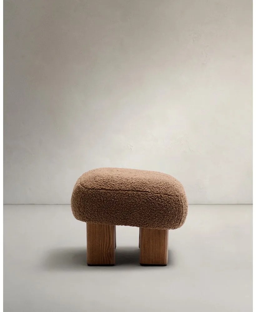 Brązowy podnóżek z materiału bouclé Nema – Kave Home