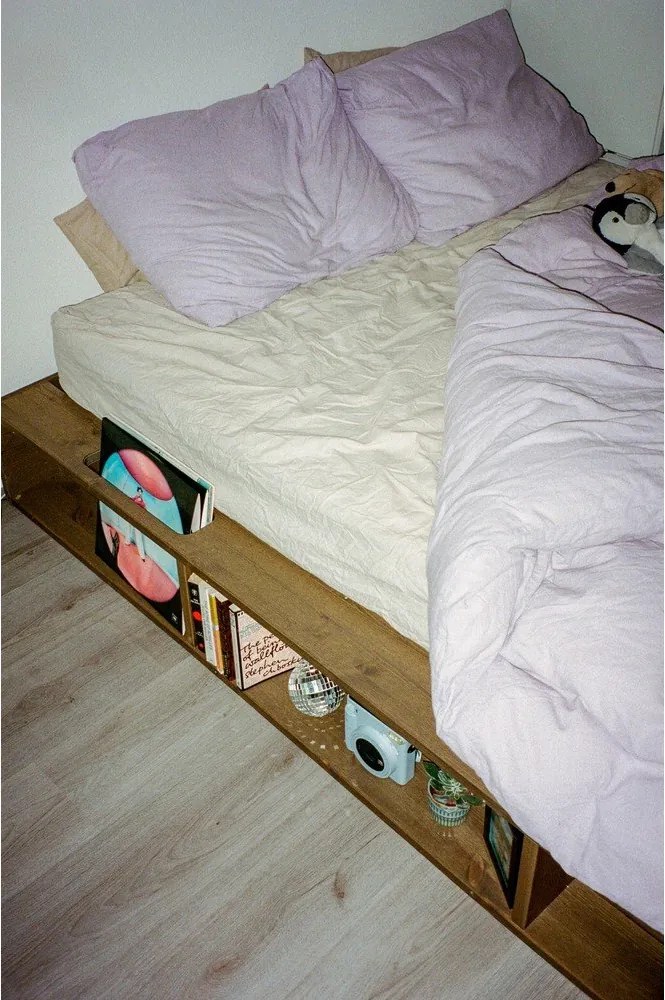 Brązowe łóżko dwuosobowe z drewna sosnowego ze stelażem 180x200 cm Ziggy – Karup Design