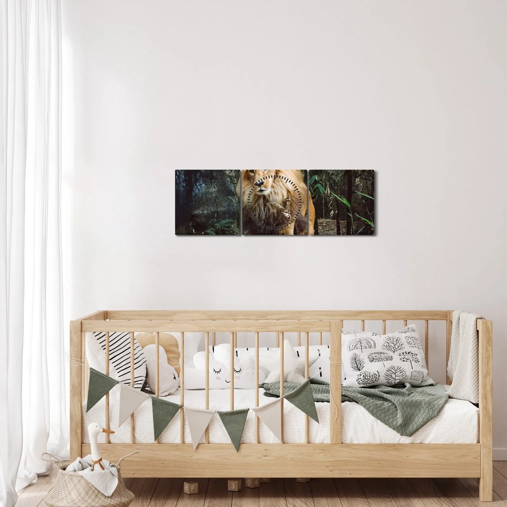 Obraz lwa w naturze (z zegarem) (90x30 cm)