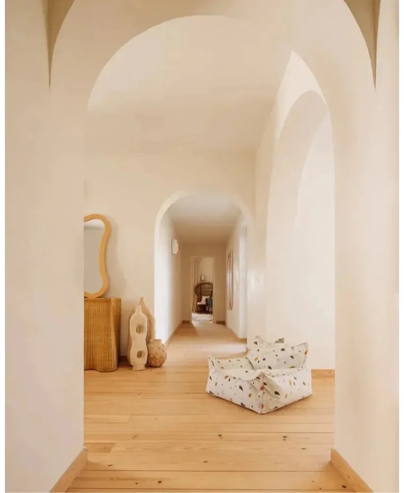 Biały dziecięcy worek do siedzenia z materiału bouclé/z tkaniny szenilowej Terrazzo Chair – Wigiwama