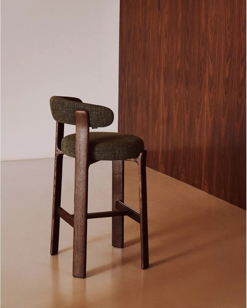 Hoker w kolorze zielono-ciemnonaturalnym z litego drewna jesionowego (wysokość siedziska 75 cm) Granite – Kave Home