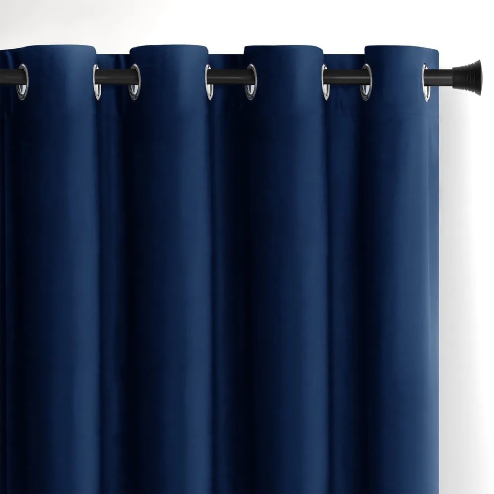 Ciemnoniebieska aksamitna zasłona częściowo zaciemniająca (dimout) 140x245 cm Eyelets – Restilo
