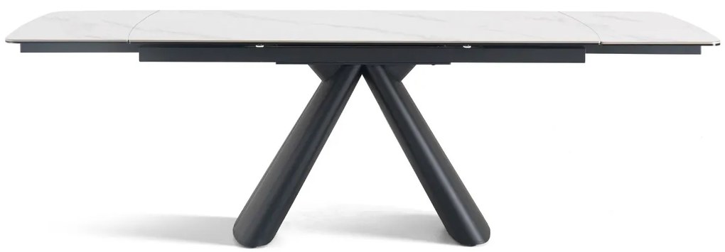 Elegancki stół z białym ceramicznym blatem na hartowanym szkle. Metalowa podstawa z czarnej stali nadaje mu nowoczesny charakter i wyjątkową trwałość.