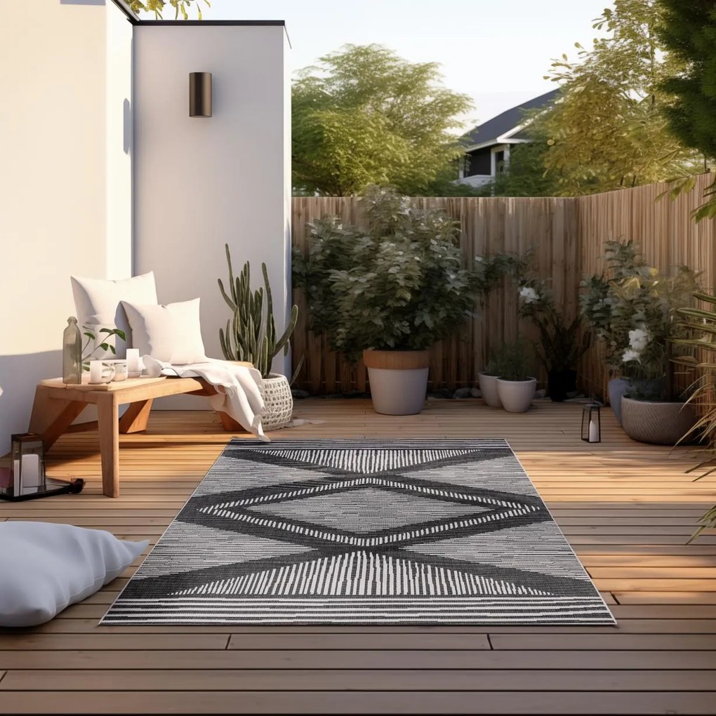 Dywan dwustronny zewnętrzny Gemini romby czarno-kremowy 200 cm x 290 cm