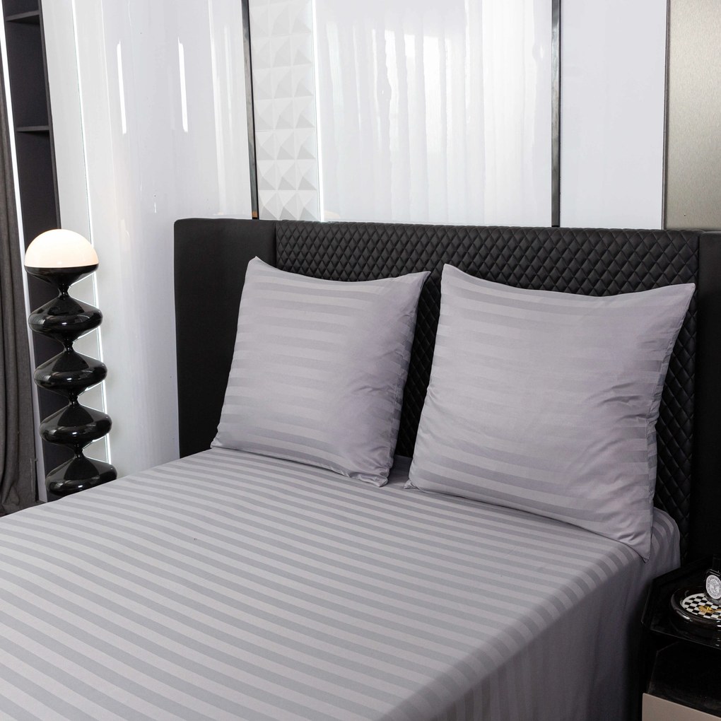 PrzytulneMieszkanie.pl PrzytulneMieszkanie.pl Hotelowa pościel z mikrowłókna JASMINE jasnoszara - pasek 2 cm, hotelowa kieszeń Rozmiar pościeli: 2 szt 70 x 90 cm | 200 x 220 cm