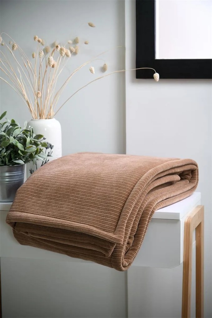 Pluszowy koc z barankiem, CLAYTON, 130 × 160 cm