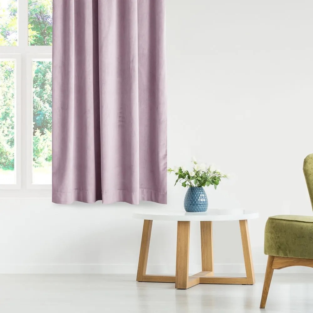 Jasnoróżowa aksamitna zasłona częściowo zaciemniająca (dimout) 140x270 cm Eyelets – Restilo