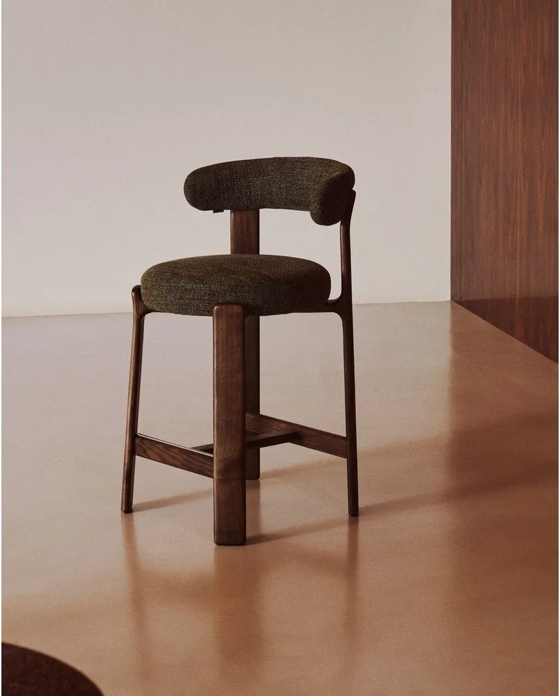 Hoker w kolorze zielono-ciemnonaturalnym z litego drewna jesionowego (wysokość siedziska 65 cm) Granite – Kave Home