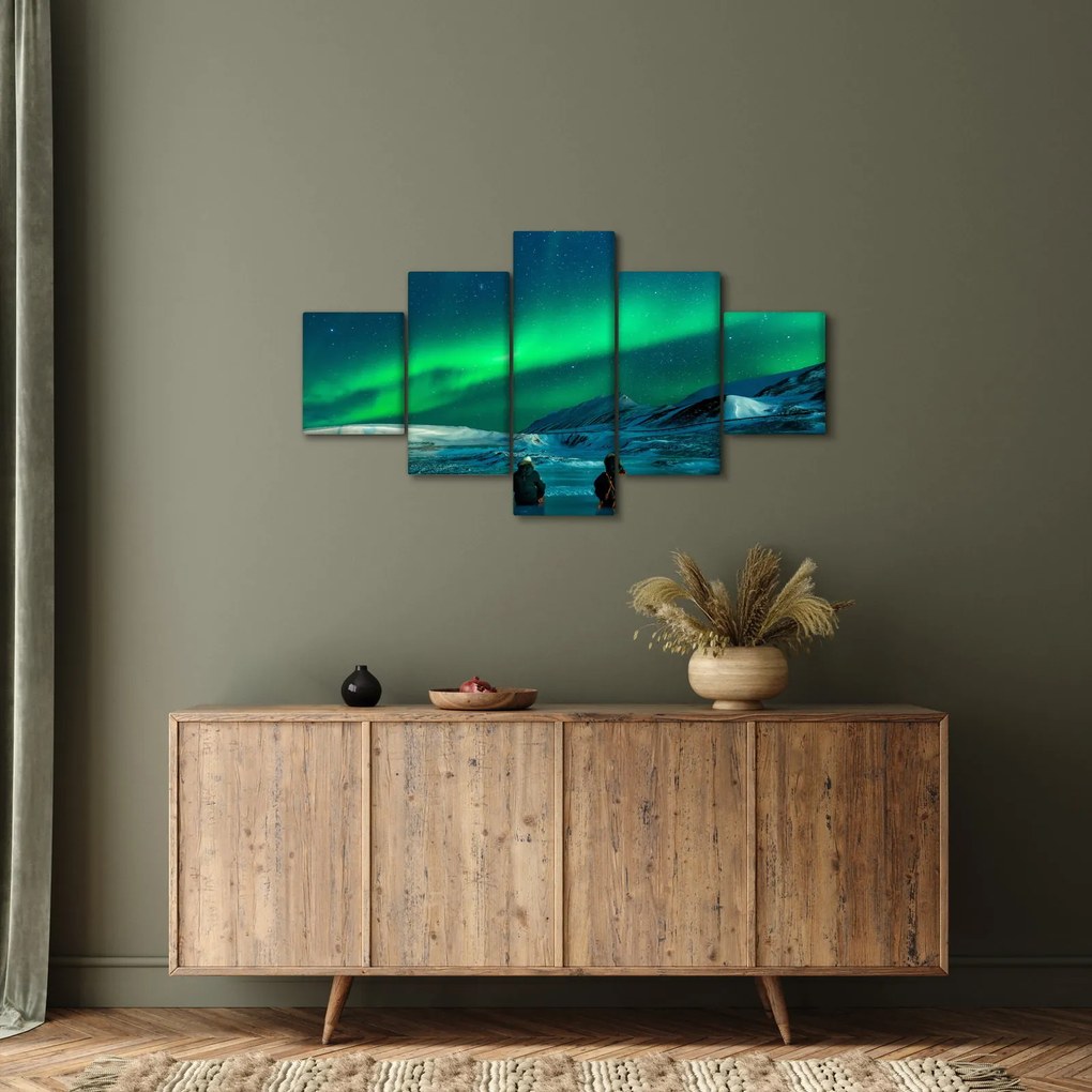 Obraz ludzi w pobliżu zorzy polarnej (125x70 cm)