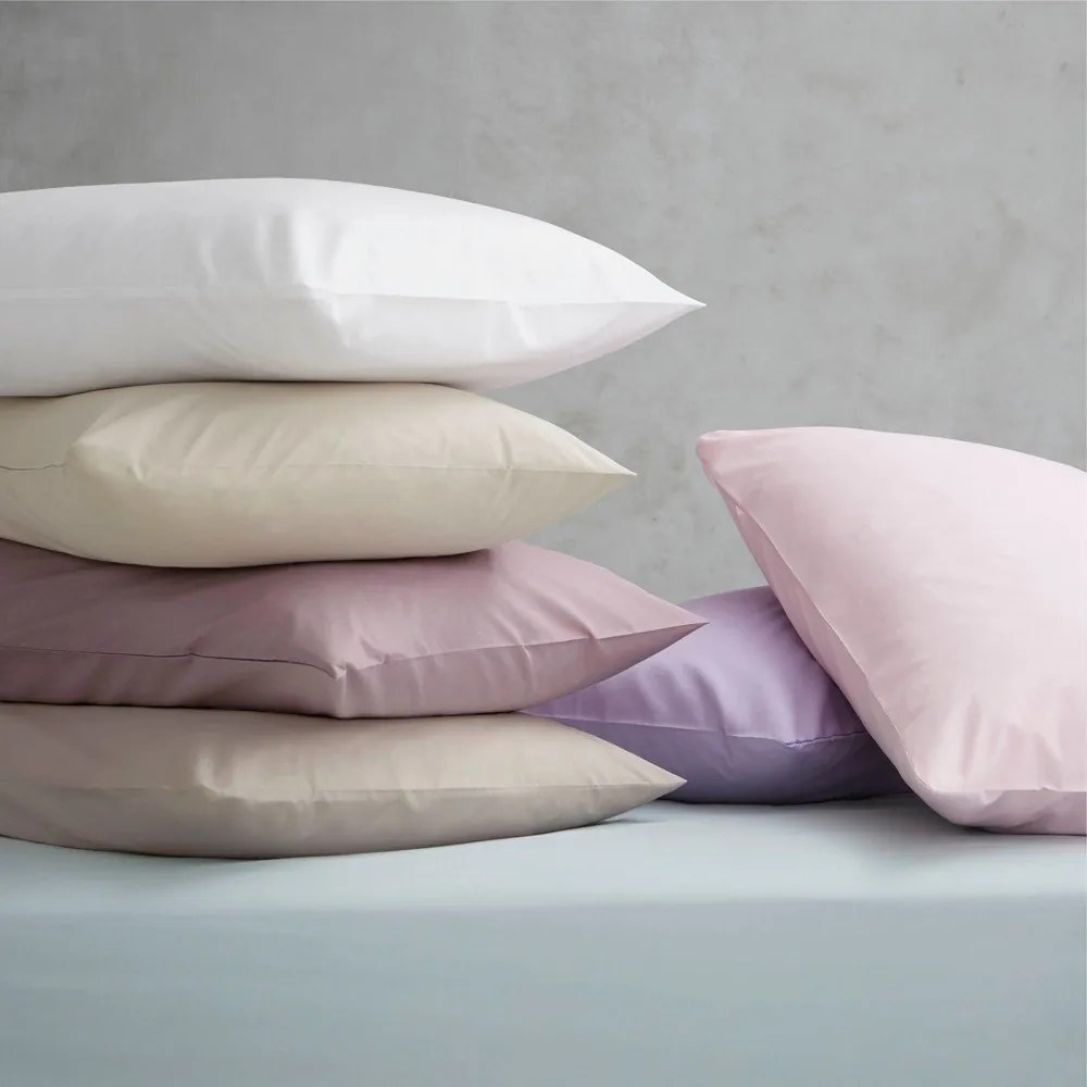 Białe prześcieradło z perkalu z gumką 150x200 cm Easy Iron Percale – Catherine Lansfield