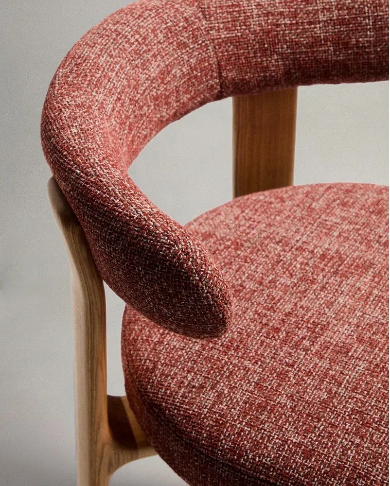 Hoker z litego drewna jesionowego w ceglasto-naturalnym kolorze (wysokość siedziska 75 cm) Granite – Kave Home