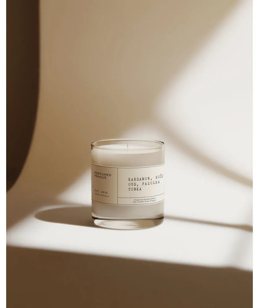 Zapachowa sojowa świeca czas palenia 40 h #83 Cardamom, Rose, Oud, Tonka – Perfumed Prague