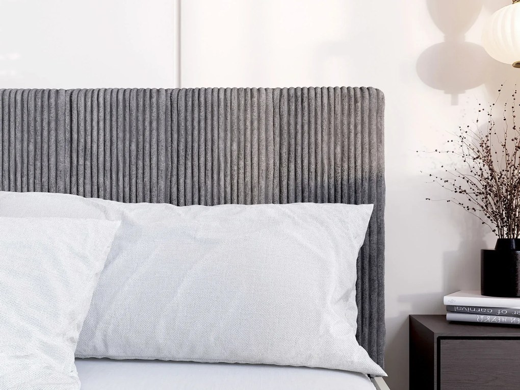 Białe łóżko małżeńskie ze sztruksowym zagłówkiem 160x200 H8-K30