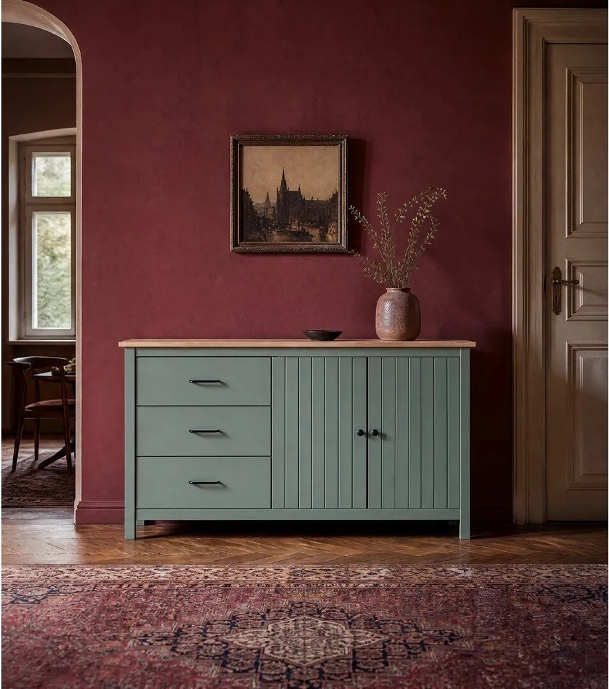Zielono-naturalna niska komoda z litego drewna sosnowego 150x80 cm Miranda – Marckeric