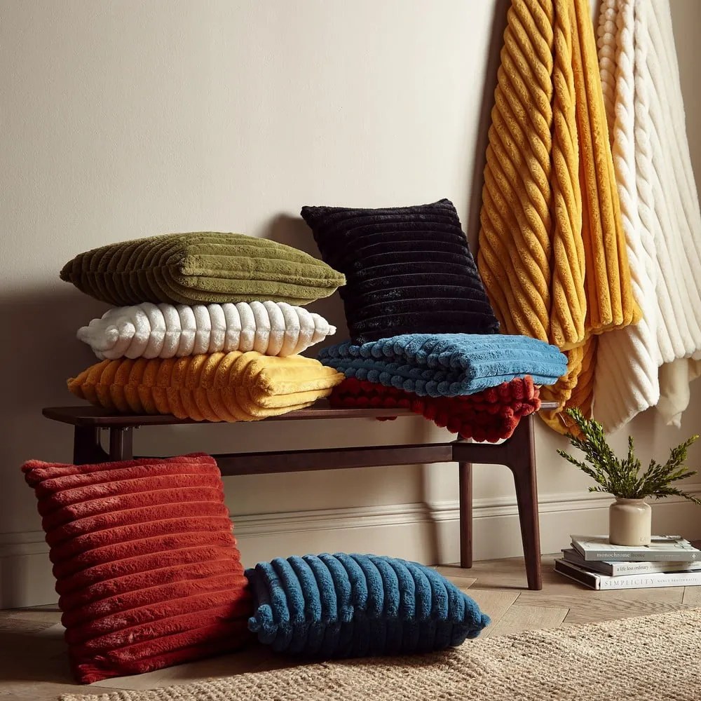 Koc z mikropluszu 130x170 cm Cosy Ribbed – Catherine Lansfield