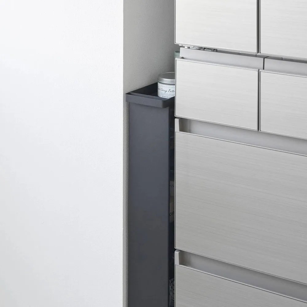 Stalowy regał łazienkowy w kolorze matowej czerni 48x80,5 cm Tower – YAMAZAKI