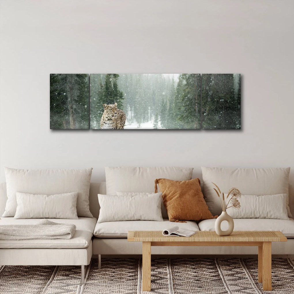 Obraz lamparta na śniegu (170x50 cm)