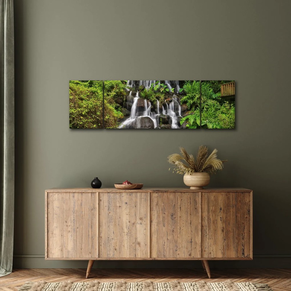 Obraz wodospadów w tropikalnym lesie (170x50 cm)