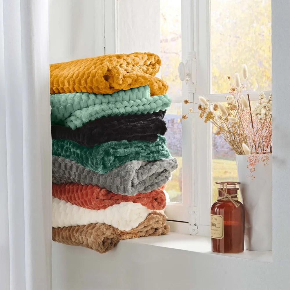 Brązowy koc z mikfroflaneli 125x150 cm Mini Frosty – douceur d'intérieur