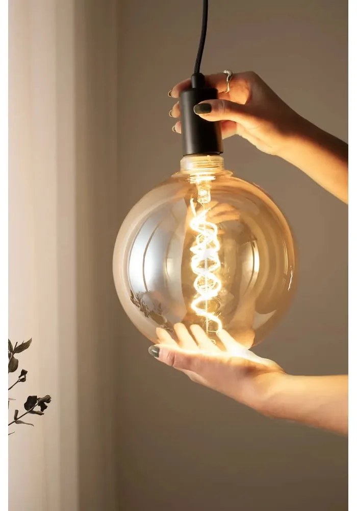 Filamentowa żarówka LED o ciepłej barwie z gwintem E27, 4 W Globe – Markslöjd