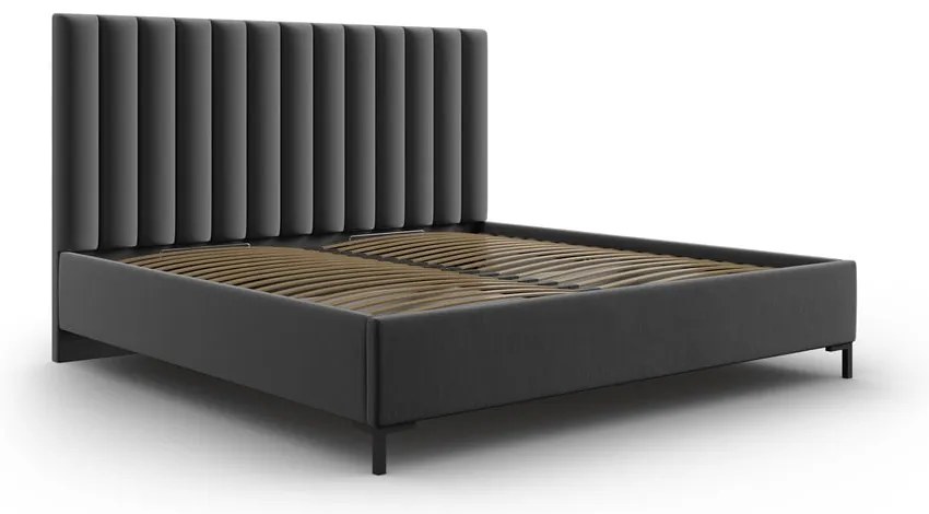 Ciemnoszare tapicerowane łóżko dwuosobowe ze schowkiem i stelażem 160x200 cm Casey – Mazzini Beds
