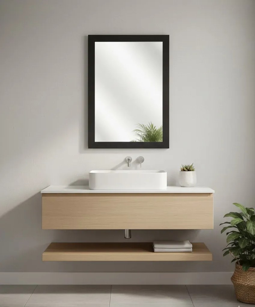 Czarne lustro ścienne w drewnianej ramie D4-M63